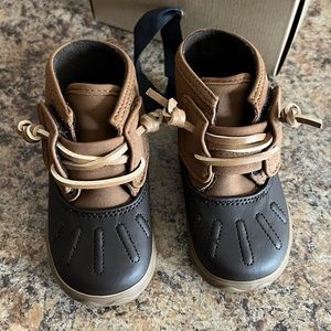 Sperry Icestorm Crib Boot